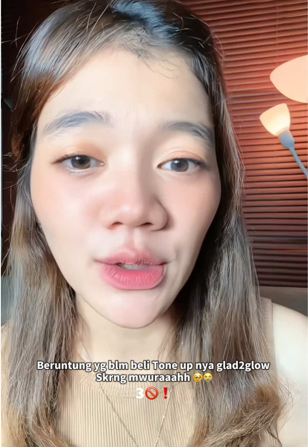 TikTok post by @dellapermanaa for Glad2Glow Indonesia. Caption reads: Beruntung yg blm beli tone up nya glad2glow....