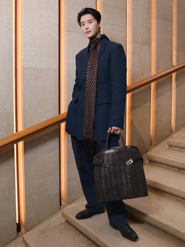 Instagram post by @jongsuk0206 for FERRAGAMO. Caption reads: Korean Actor @jongsuk0206 attended the....