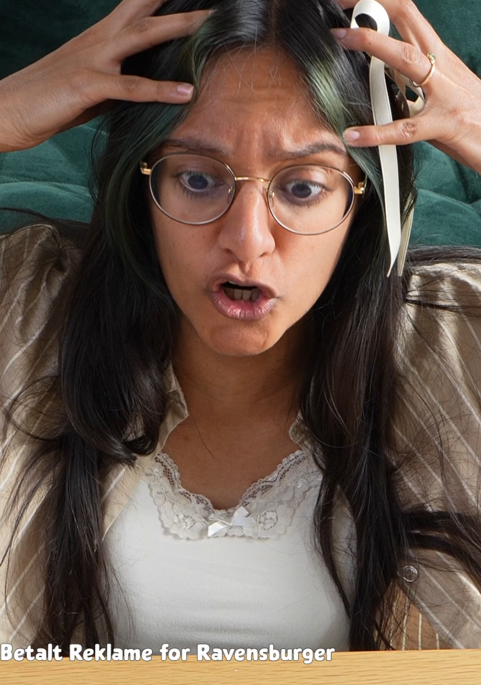 TikTok post by @robinsamse for Ravensburger. Caption reads: Reklame for @Ravens Burger Global ....