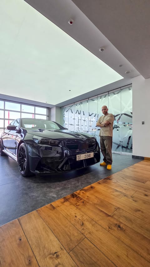 Instagram post by @das.rami for BMW. Caption reads: [...] حجر أساس وصلني لهون وبعيد ميلادي الـ ٤٠،....