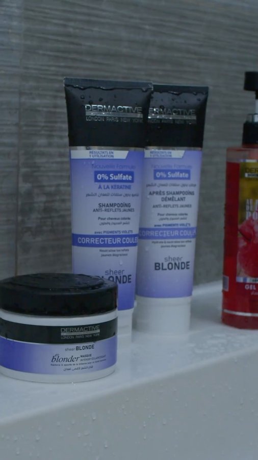 Instagram post by @lamiaamrouni for dermactive. Caption reads: [...] Time 🧖🏻‍♀️ - شكون فيكم جربت منتوجات....