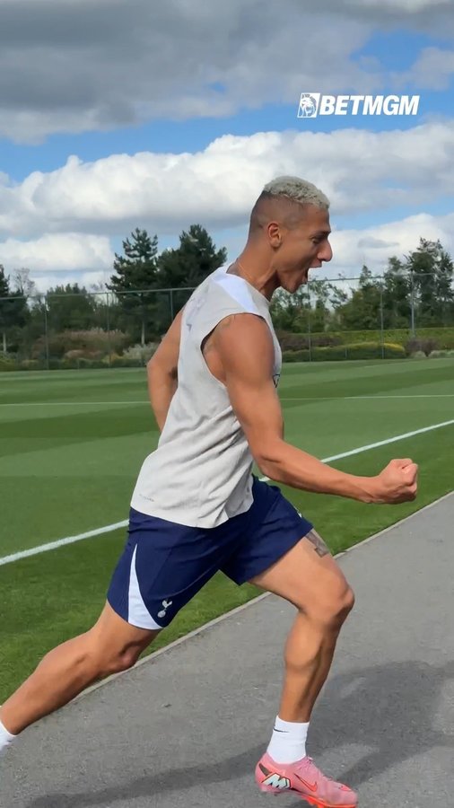 Instagram post by @richarlison for BetMGM. Caption reads: Richy finishing on a high 🤣 💪 @betmgmuk.