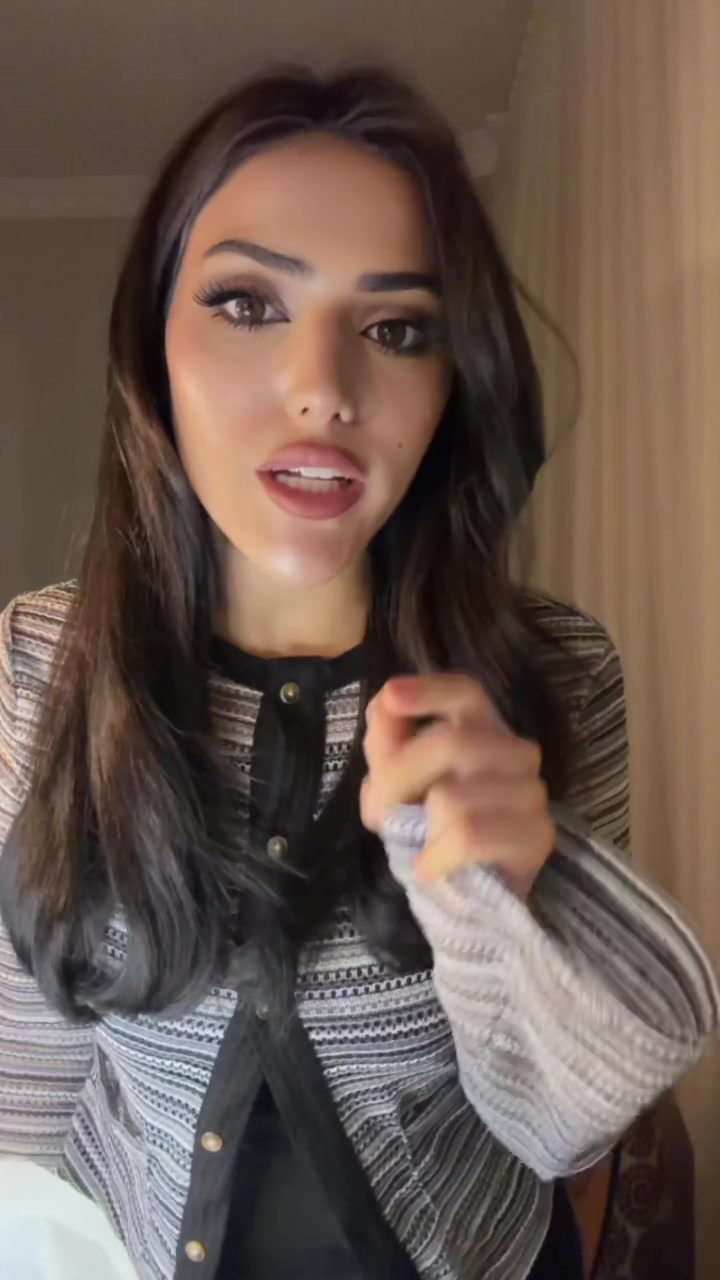 TikTok post by @lkclz for HungerStation. Caption reads: افضل رموش @هنقرستيشن | Hungerstation #قبل_الكل AD.