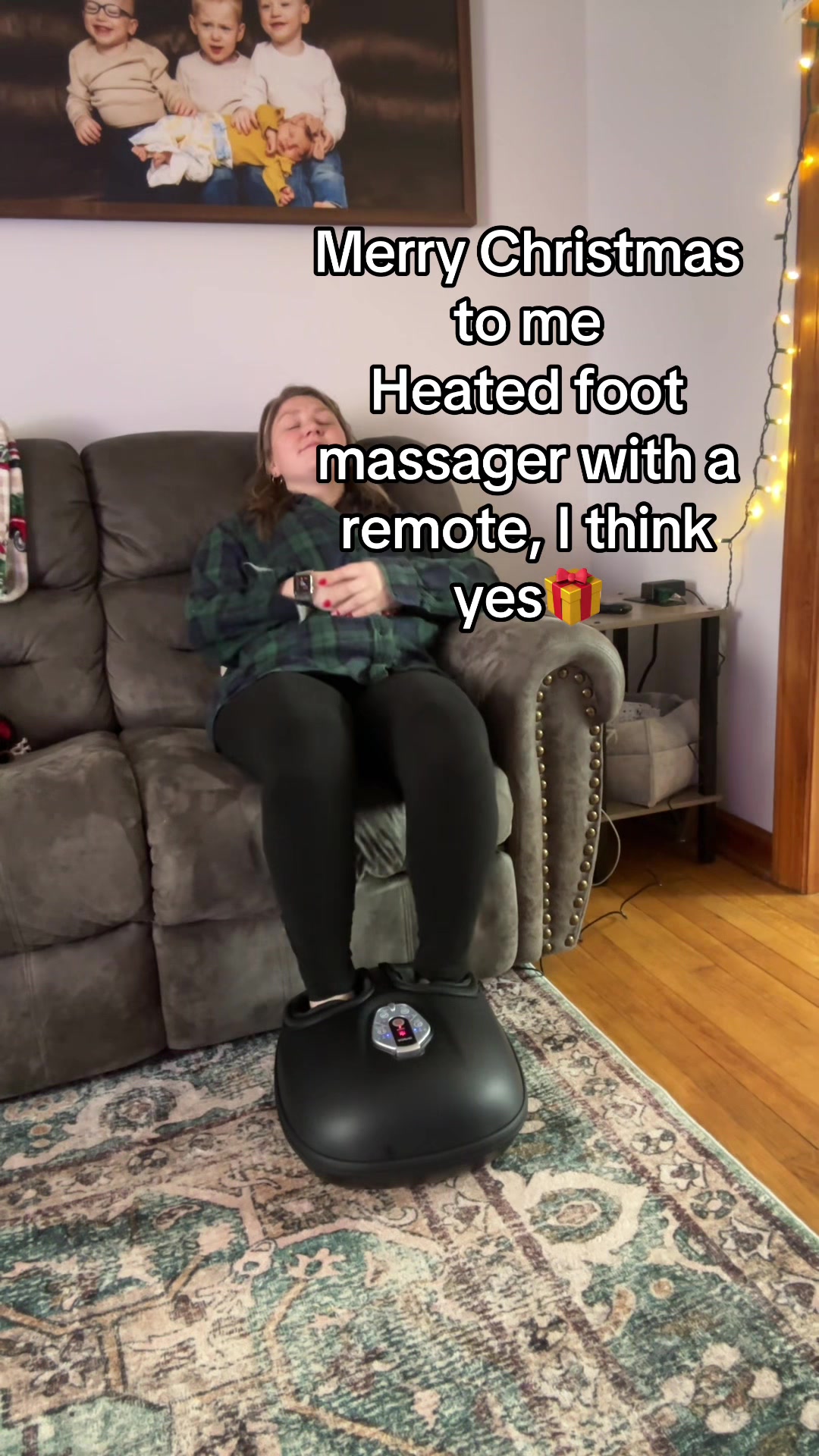 TikTok post by @tripletsmom22 for RENPHO. Caption reads: You deserve one too friends 🔥🎁🫶🏻 @RENPHO ....