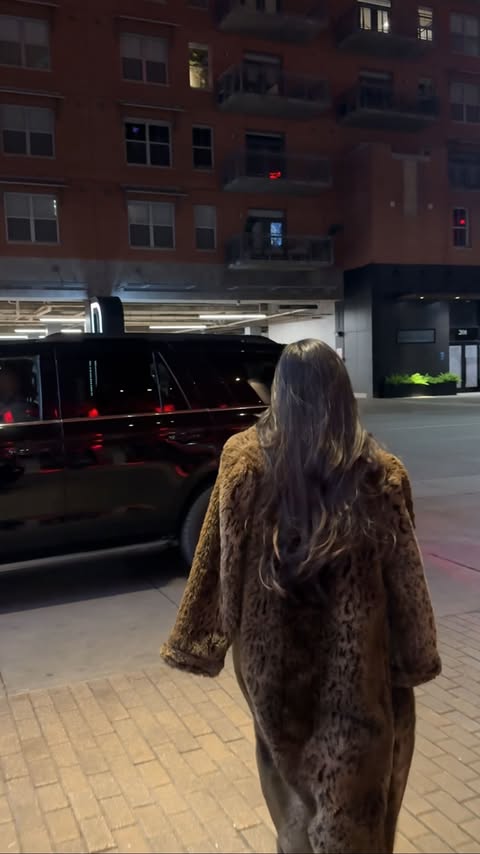 Instagram post by @elizadromgoole_ for Uber. Caption reads: #uberpartner NYE should feel effortless! [...].