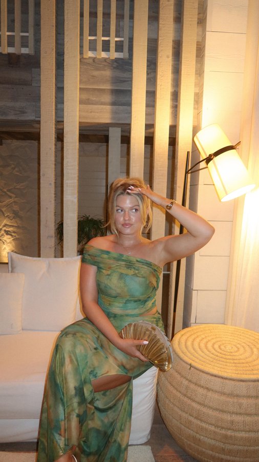 Instagram post by @astoldbymeredith for Drybar. Caption reads: 3 wedding guest hairstyles, 1 hair wash day 💒🕊️✨....