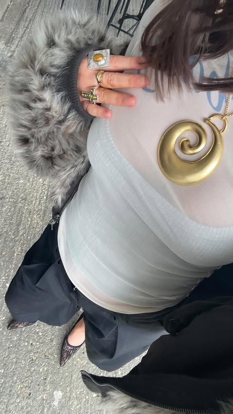 Instagram post by @aliceadamsx for En Route Jewelry. Caption reads: [...] pieces to my jewellery stack with....