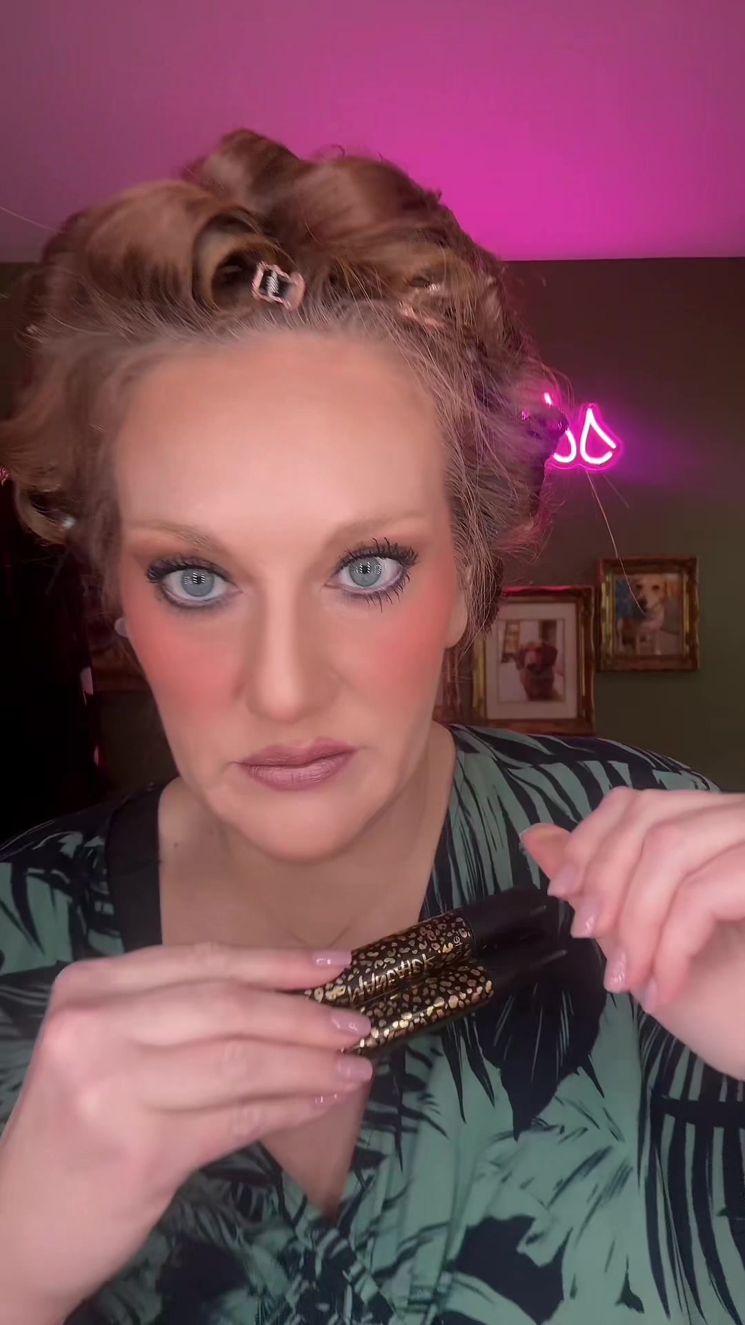 TikTok post by @makeupartistatlaw for Tartecosmetics. Caption reads: Replying to @meganconrady546 For thick lashes, get....