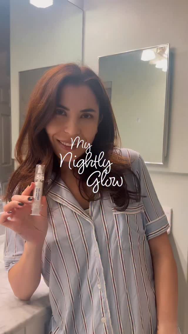 Instagram post by @esma.yucelsat for Power Swabs. Caption reads: My nightly whitening routine ✨

I’ve been using....