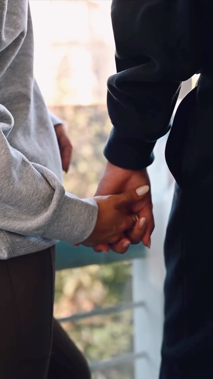 Instagram post by @michelle_bollen for Bjorn Borg. Caption reads: What friends are for. ♥️

Van Uden naar Reims in....