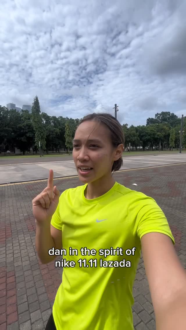 Instagram post by @sabrinahartanti for Lazada Indonesia. Caption reads: Seru banget kan challenge 11.11 yang aku mainkan?....