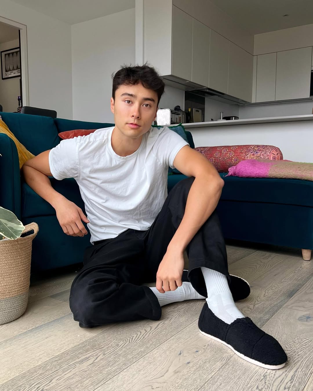 Instagram post by @joeandohirsh for Toms. Caption reads: updated my modeling portfolio. happy holidays!....