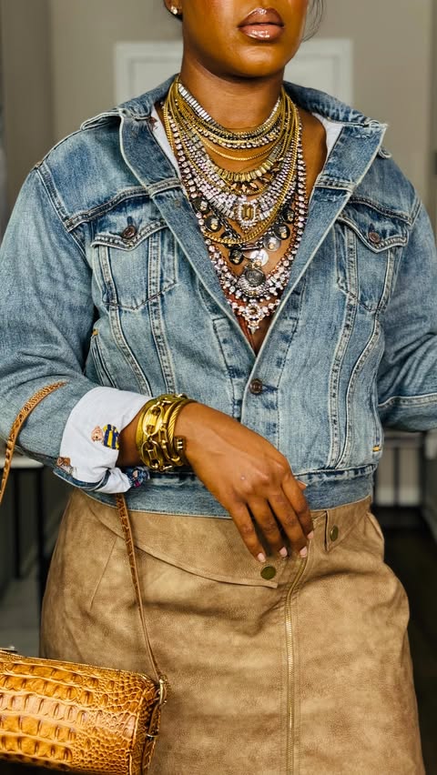 Instagram post by @theglamcorridor for Steve Madden. Caption reads: [...] @macys. 🔗 on LTK *Shoes: @stevemadden....