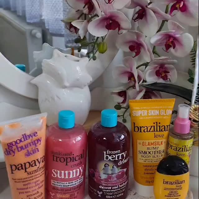 Instagram post by @magdalena.kozlowska1990 for ROSSMANN. Caption reads: 🌞 Letnia pielęgnacja, która rozpieści Twoje....