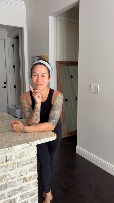 Instagram post by @diaryofafitmommyofficial for Hydroxycut. Caption reads: [...] a millennial mom, I can tell you that....