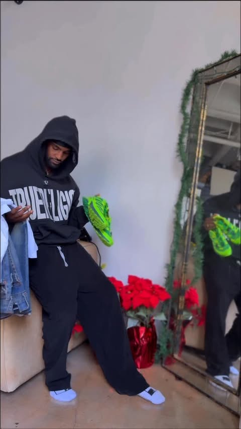 Instagram post by @deivysnicola for True Religion. Caption reads: 24 years later and @truereligion still running the....