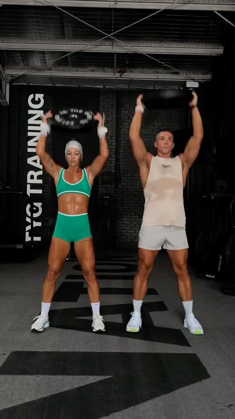 Instagram post by @jennalouise_jl for Muscle Republic. Caption reads: [...] JL #conditioningsession #hisandhers....