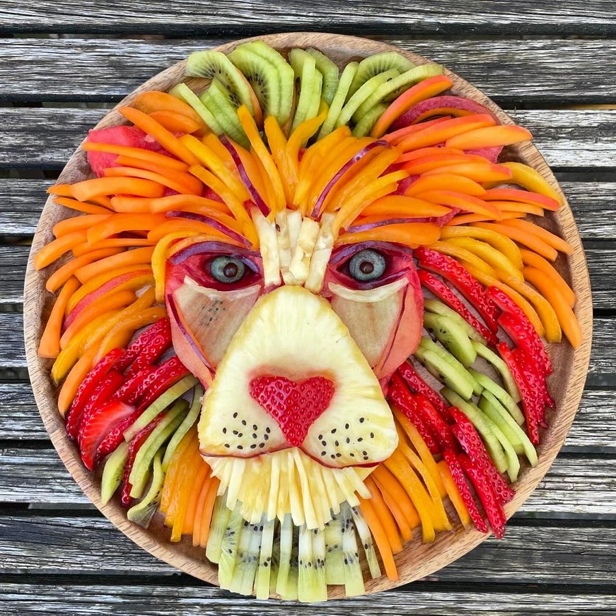 Instagram post by @edible_food_art_for_kids for Bored Panda. Caption reads: Cute and healthy animal art❤️, all made with yummy....