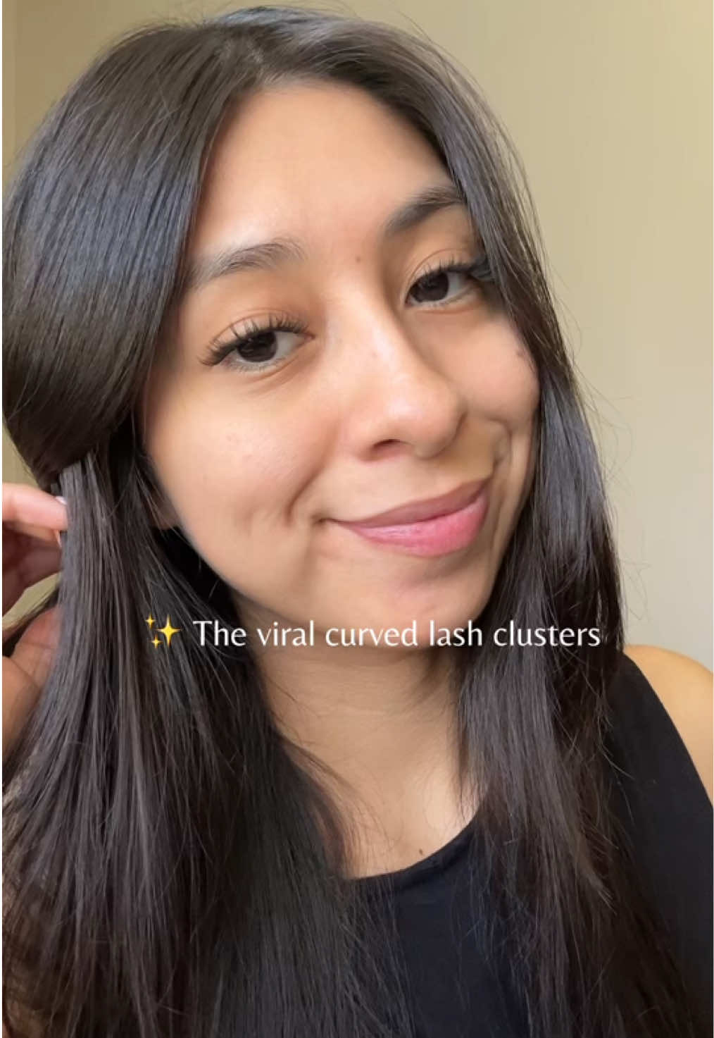 TikTok post by @blueberry19988 for VAVALASH. Caption reads: ✨ Trying the GlowVane True Curve Lash Clusters and....