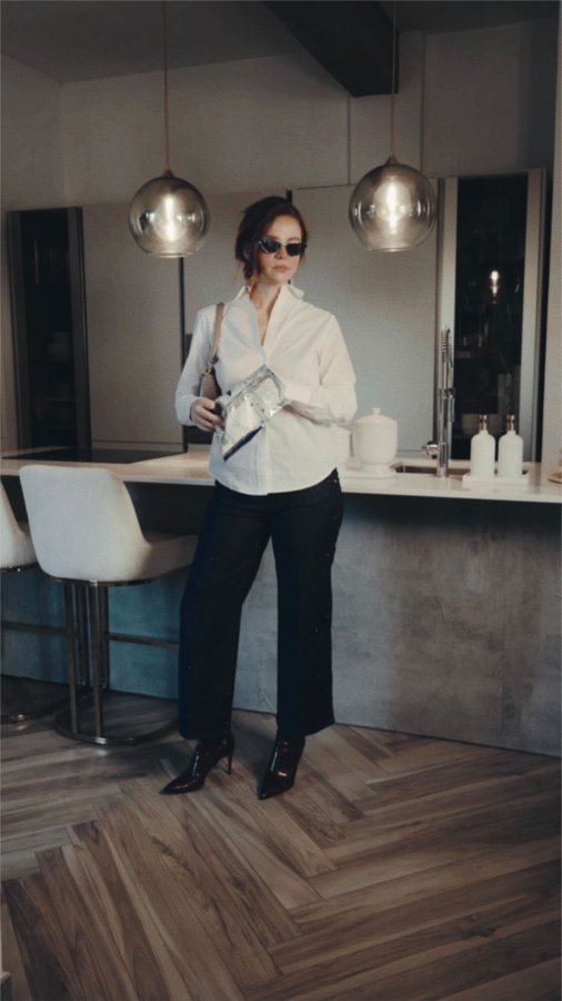 Instagram post by @ludovicabizzaglia for RAGNO. Caption reads: I swear it was Friday like five minutes ago ❤️‍🔥
....