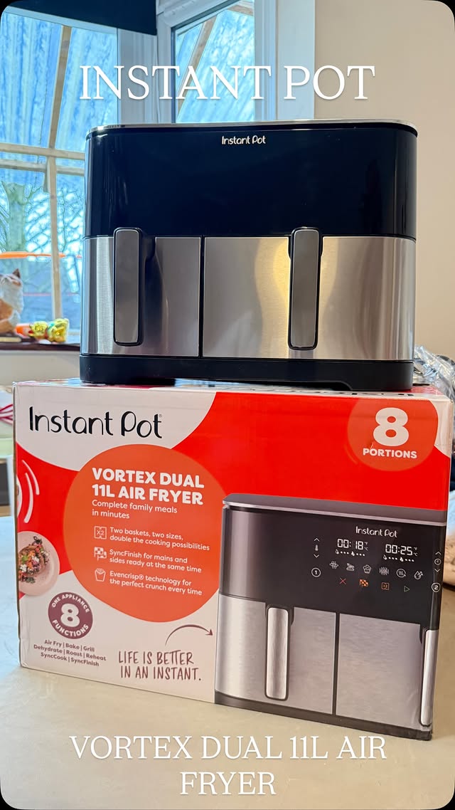 Instagram post by @mamatoayla for Instant Pot. Caption reads: [...] lifting 🙌🔥 I’ve been using the Instant Pot....