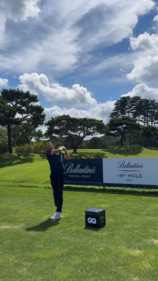 Instagram post by @jh_shua for Ballantine's. Caption reads: Ballantines 19th hole vol.1 #ballantines #gq.