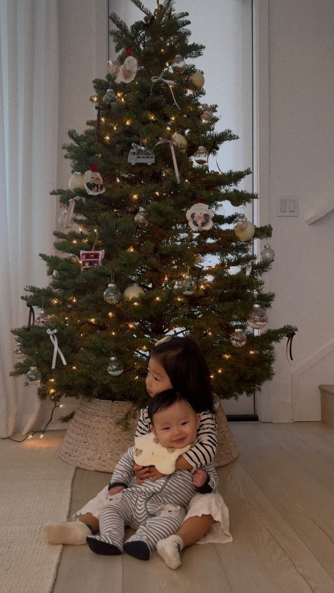 Instagram post by @esthersoyunpark for Happy Family Organics. Caption reads: #ad We love how busy and festive the holidays get....