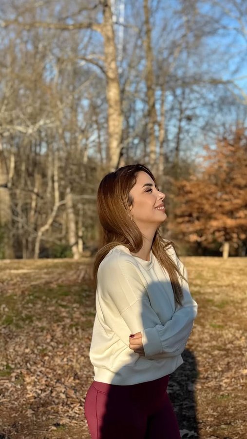 Instagram post by @kvncozkya for YUNOGA SPORTS. Caption reads: 💪✨With Yunoga Athletic, sport, comfort, and style....