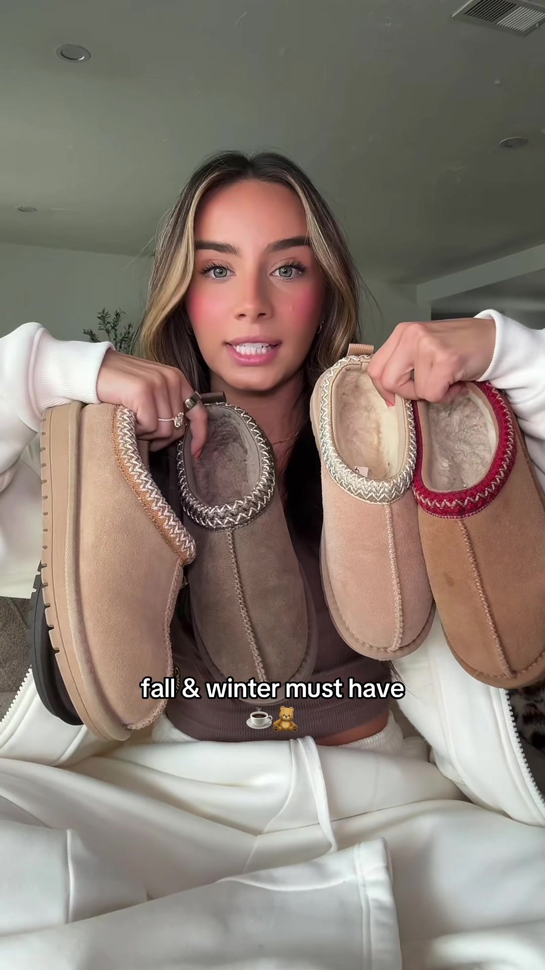 TikTok post by @sarahcramos for Evellyhootd. Caption reads: which color is your fav???✨ @EVELLYHOOTD US....