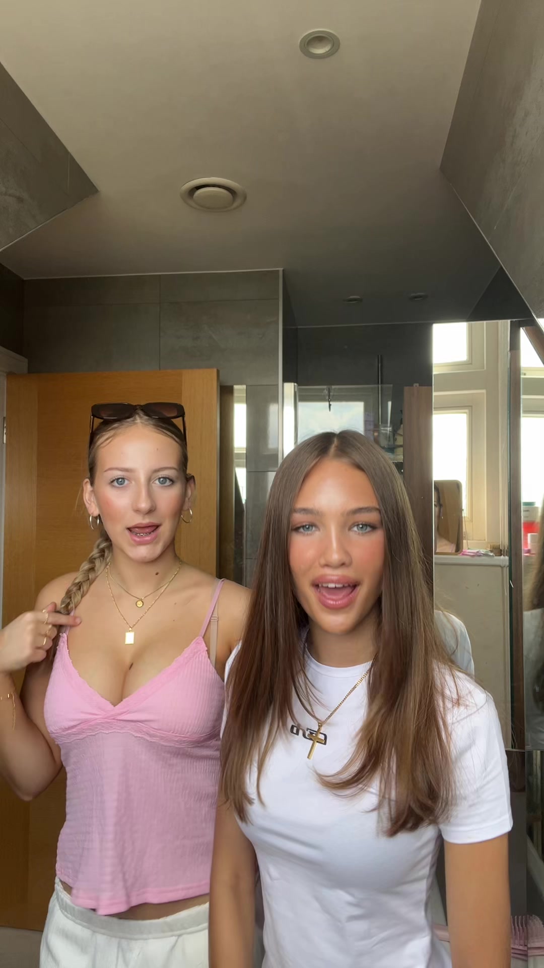 TikTok post by @chl0dem for cusbclo. Caption reads: @cusbclo pr.  @itssofiaax #hunnyyoucantblameher....