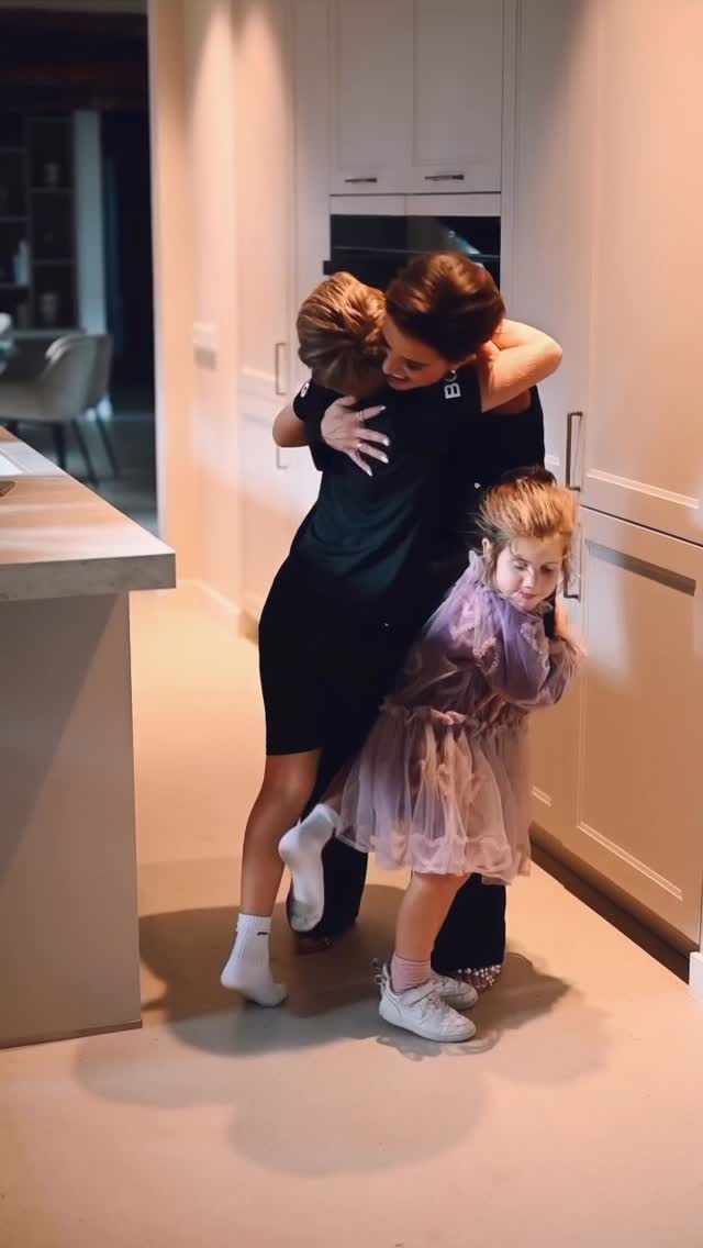 Instagram post by @michellecarolinawalk for HelloFresh NL. Caption reads: [...] weer tot €100 korting bij @hellofreshnl.....