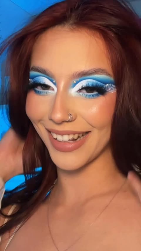 Instagram post by @paytons.makeup for Lilly Lashes. Caption reads: I didn’t wann take this offf 😭😭😭 #makeup....