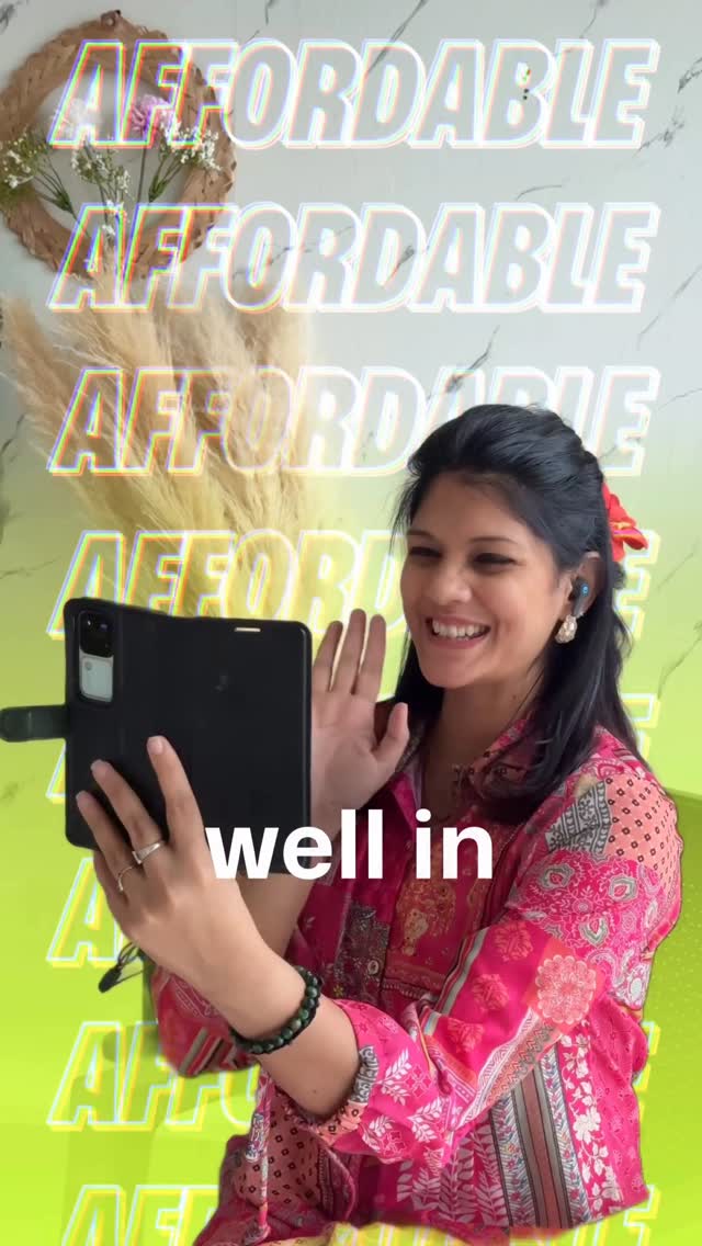 Instagram post by @rashi_choudhary for Skullcandy. Caption reads: Zindagi me na, khud ke liye time nikalna bahot....