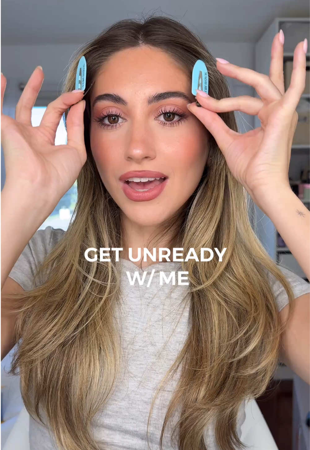 TikTok post by @samanthaa.nicole for Sunday Riley. Caption reads: trying the @Sunday Riley Melt Cleanser while....