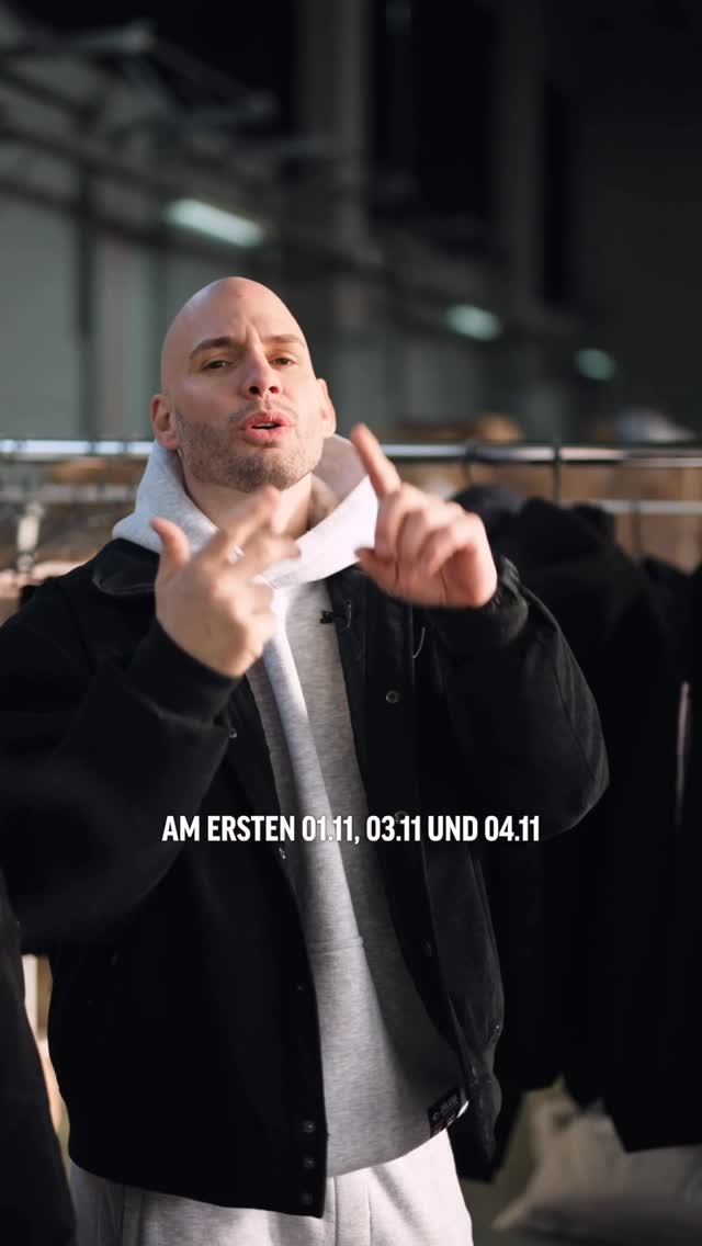 Instagram post by @flyinguwe for Smilodox. Caption reads: 📅 1., 3. & 4. November
🕙 10:00 – 20:00 Uhr
📍....