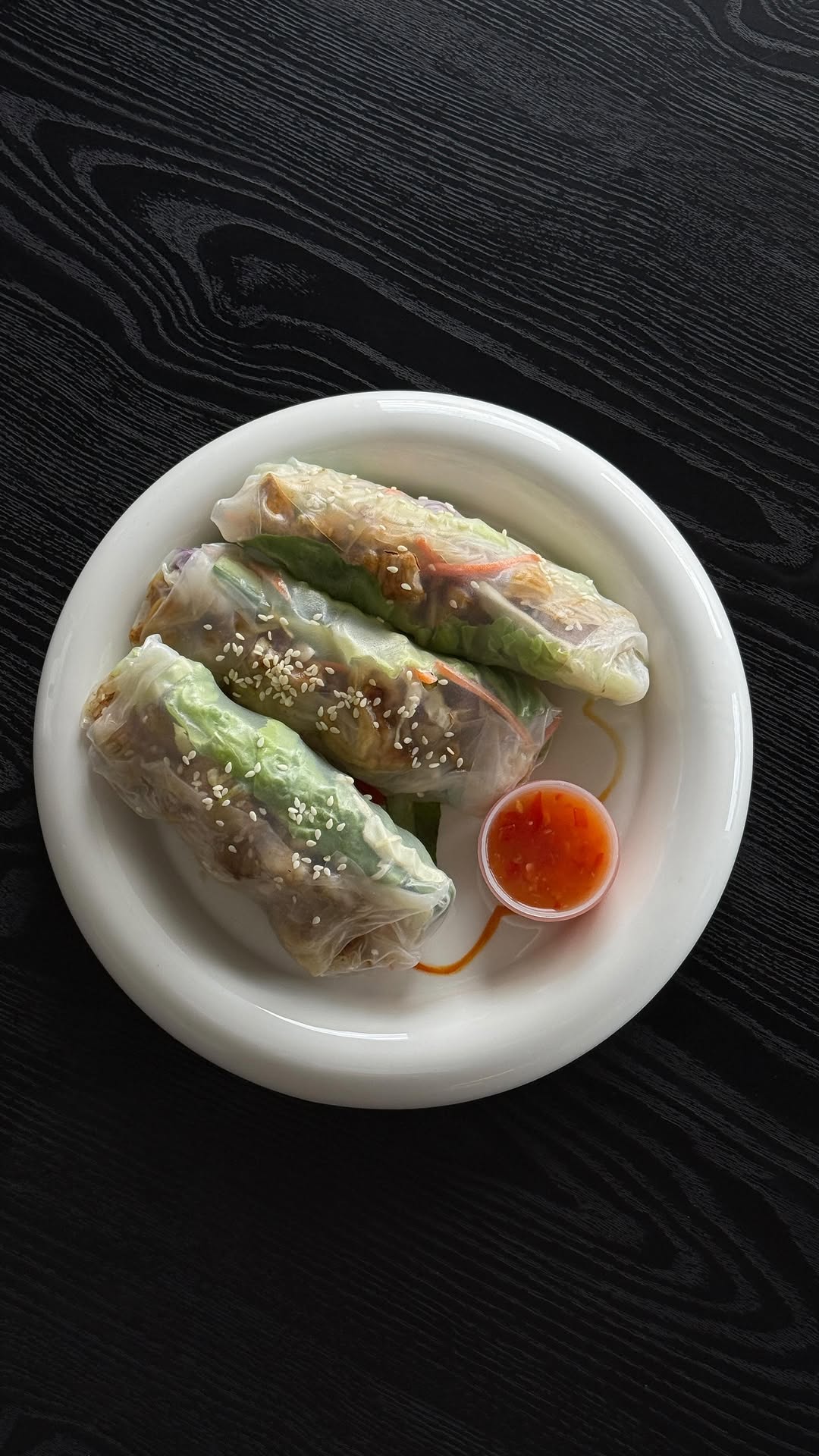 Instagram post by @caityviant for Hyro. Caption reads: [...] with Tropical electrolytes from @drinkhyro....