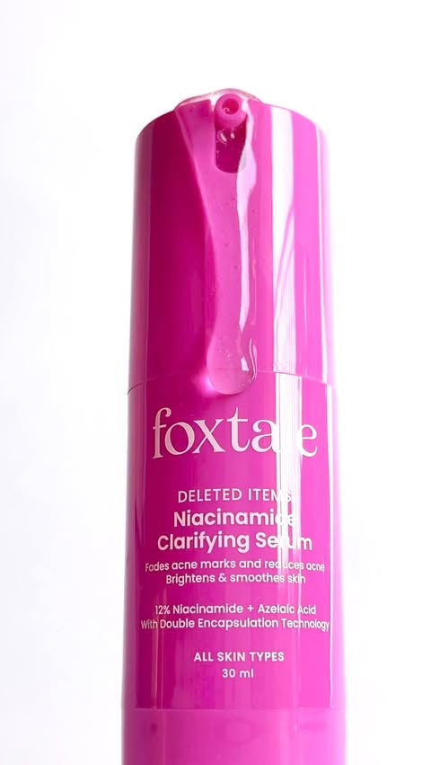 Instagram post by @ugc_with_sasha for Foxtale. Caption reads: @foxtaleskin Niacinamide Clarifying Serum for....