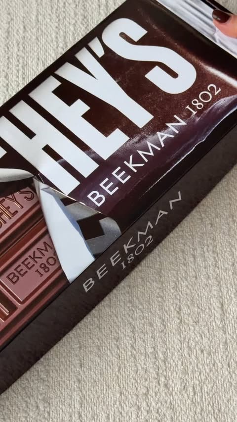 Instagram post by @julia.demchuck for Hersheyland. Caption reads: The most delicious collaboration of the year🍫....