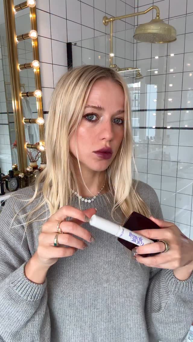 Instagram post by @jemerced for Oriflame. Caption reads: hoo hoo season aka burgundy szn 🍷🦇 cozy, witchy,....