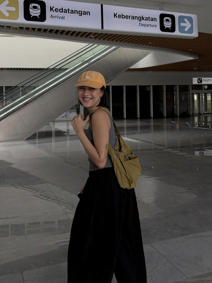 Instagram post by @isa_aprilian for Beyond The Vines. Caption reads: Friday. I'm yours.