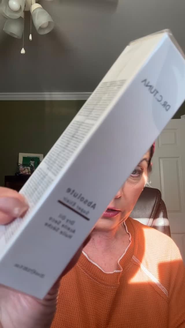 Instagram post by @kitchenkillalisa for Farmasi. Caption reads: #farmasi  #farmasi  skincare and makeup.