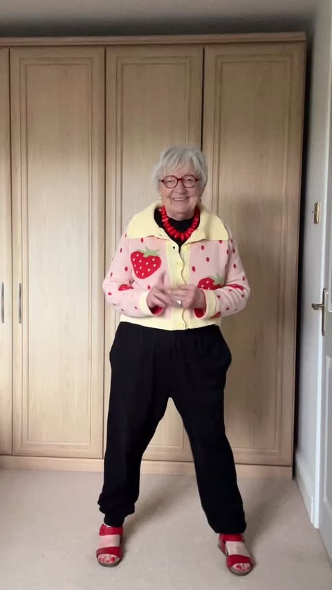 Instagram post by @vivthecarer for House of Sunny. Caption reads: [...] this outfit as much as I do 🍓🍓....