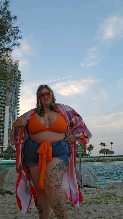 Instagram post by @suggamonkey for REBDOLLS. Caption reads: Oh ya know, just out here being FAT and making....