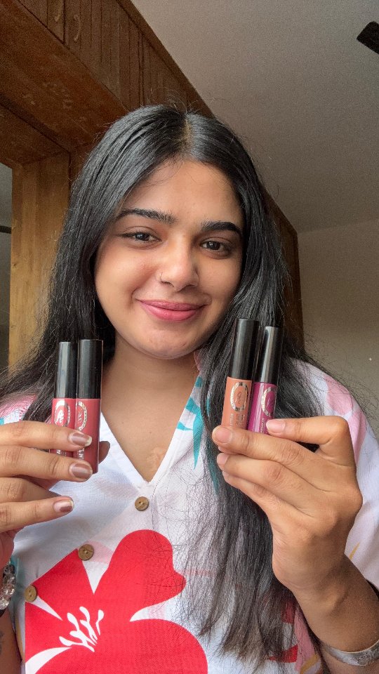 Instagram post by @yummy____foodie for FASHION COLOUR. Caption reads: Fashion colour soft lip mousse [...].