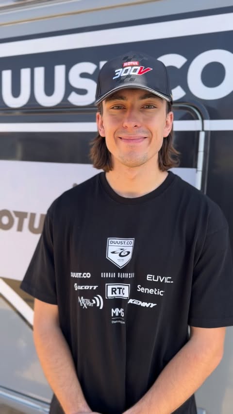 Instagram post by @duust.co for Motul. Caption reads: Prologue day 🔥.