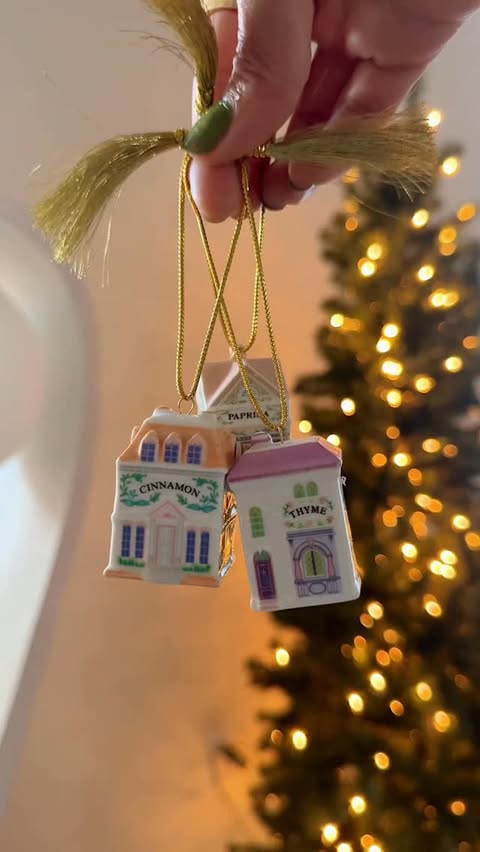 Instagram post by @honeyidressedthepug for Lenox. Caption reads: [...] as playful & colorful as my home decor.....