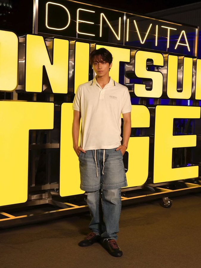 Instagram post by @8810_takaofficial for Onitsuka Tiger. Caption reads: .
ONITSUKA TIGER AW25 DENIVITA SUMMER....