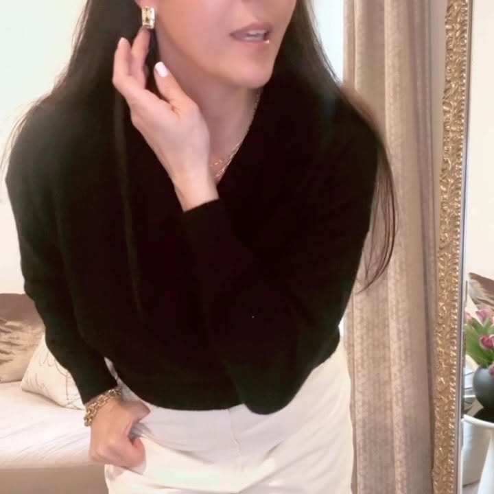 Instagram post by @styledbymichelle3 for Electric Picks. Caption reads: @electricpicks jewelry that I’m loving . These....