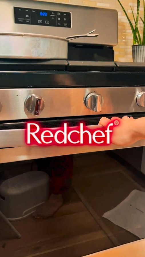 Instagram post by @amyboylu for Redchef Home. Caption reads: Thanksgiving made easy! 🧡🦃
With the RedChef....