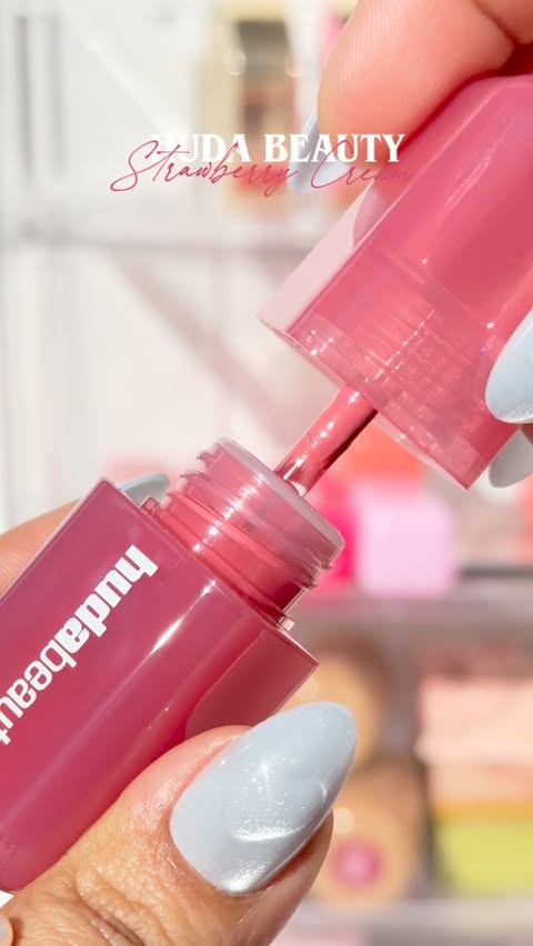 Instagram post by @gigglecloud for Huda Beauty. Caption reads: [...] to take over your FYP 💗— Huda Beauty Blush....